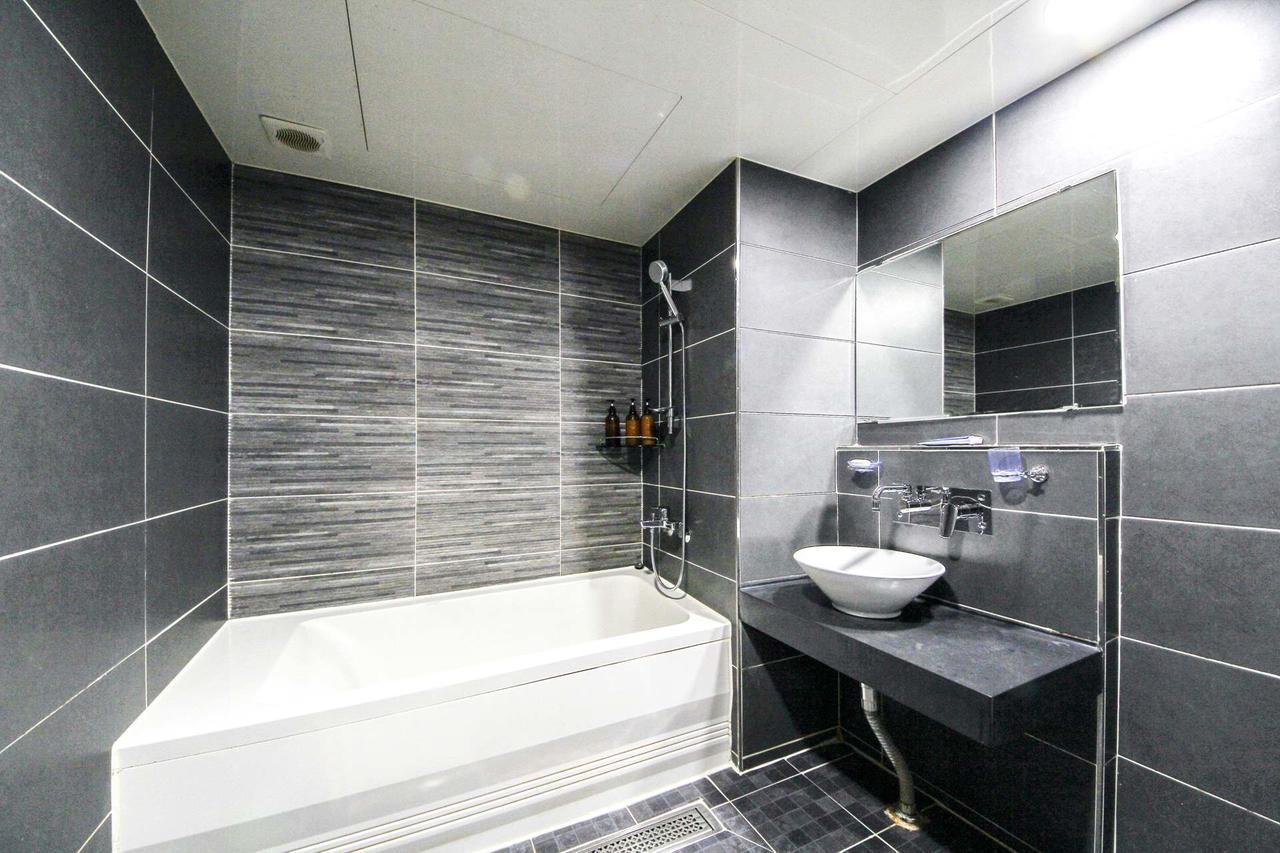 White Hotel Suwon Extérieur photo