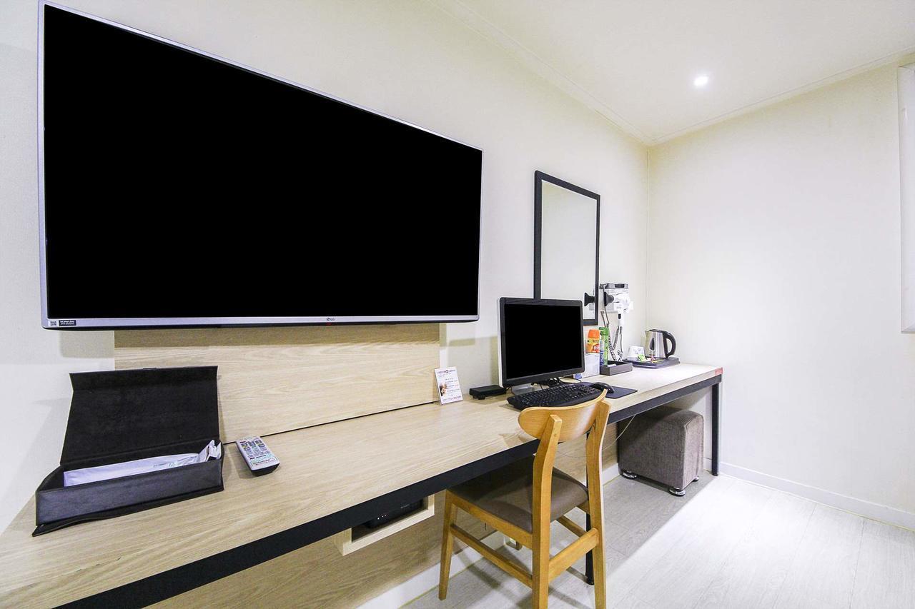 White Hotel Suwon Extérieur photo