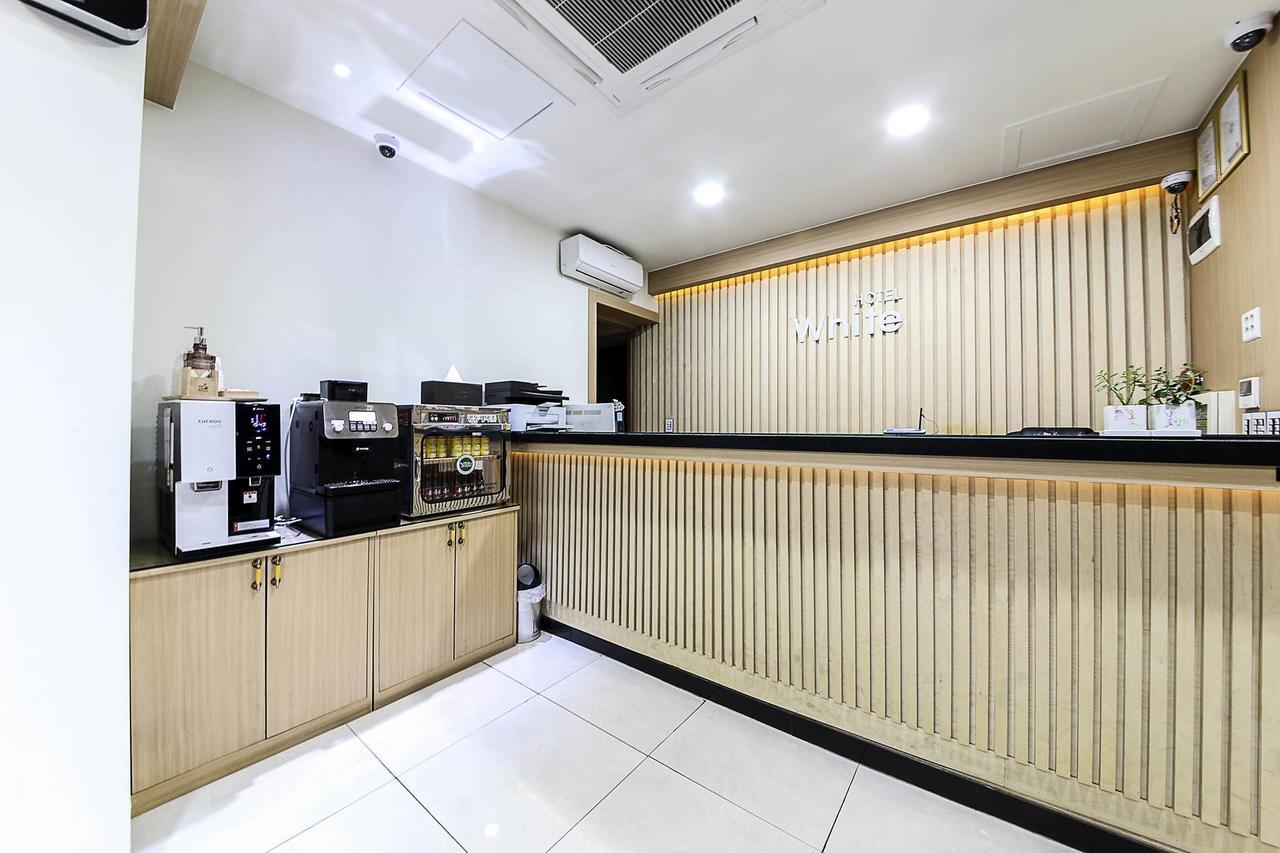 White Hotel Suwon Extérieur photo