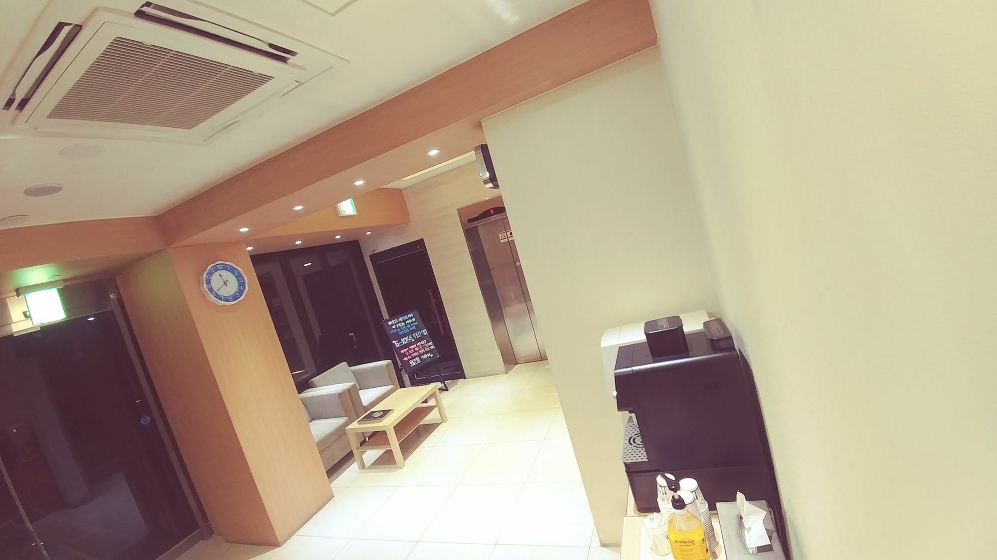 White Hotel Suwon Extérieur photo